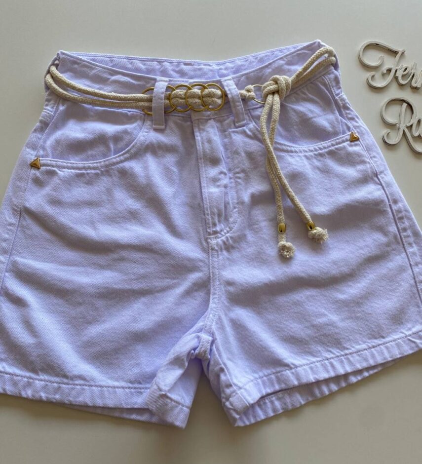 Short Feminino Sarja Boyfriend Alto com Cinto Branco - Fernanda Ramos Store