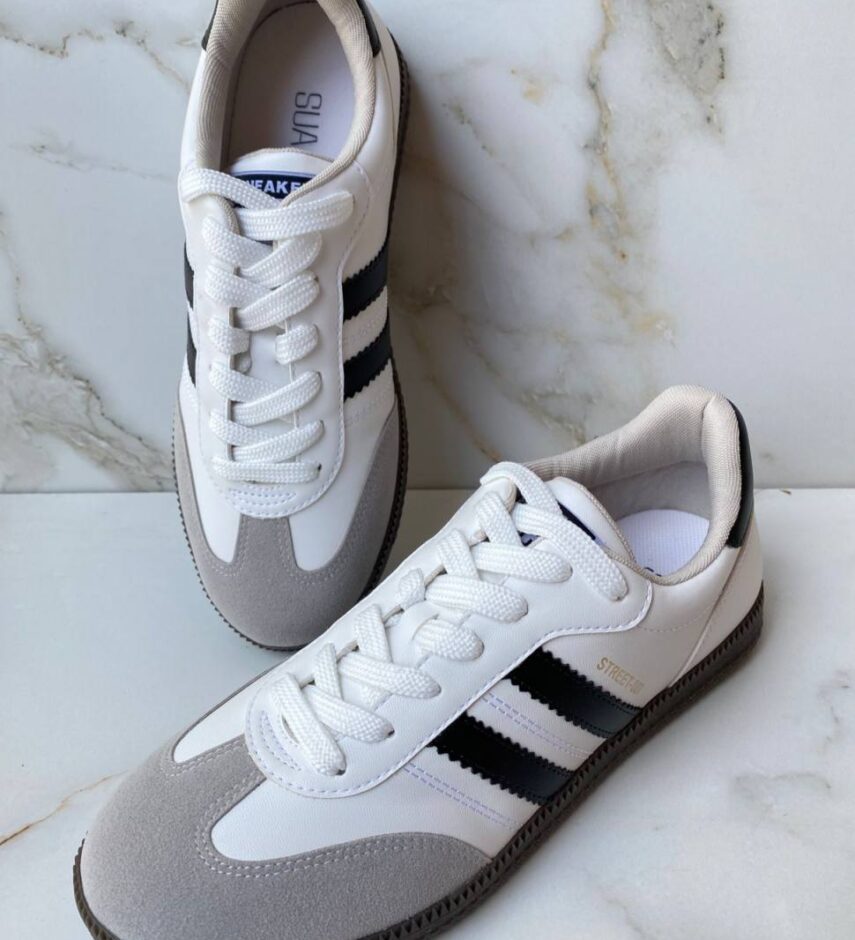 Tênis Feminino Maria Júlia Branco com Detalhes de Listras Pretas - Fernanda Ramos Store