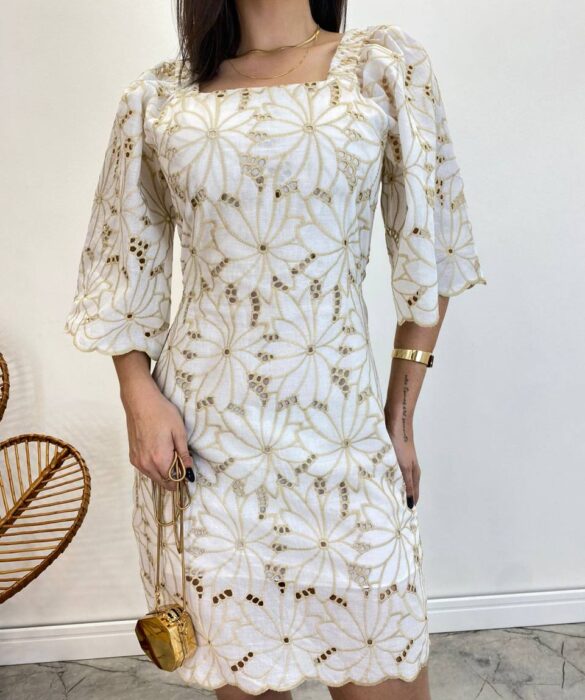 Vestido Curto sem Bojo Off White com Amarração Atrás Bordado Floral - Fernanda Ramos Store