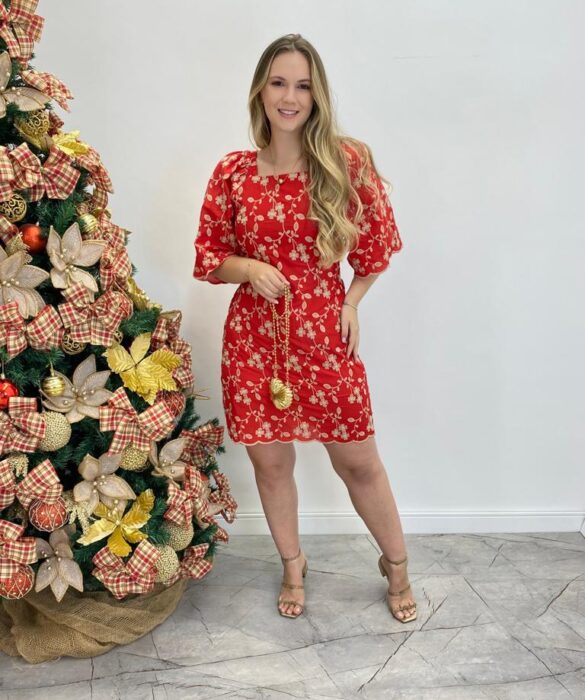 Vestido Curto sem Bojo Vermelho com Amarração Atrás Bordado Floral - Fernanda Ramos Store