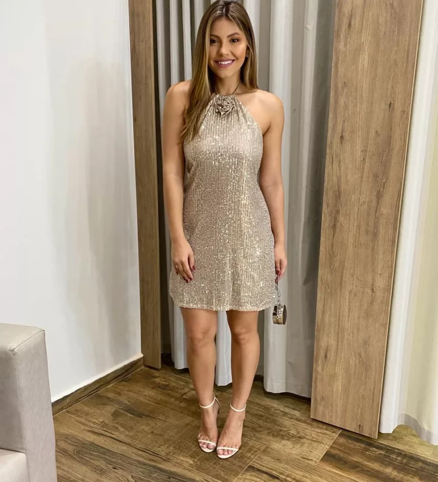 Vestido Feminino Curto de Paetê sem Bojo com Detalhe em Flor Bege - Fernanda Ramos Store