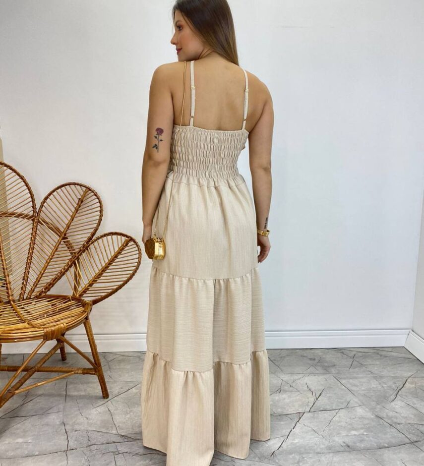 Vestido Longo Cecília Nude Alça Regulável com Bojo Detalhe de Babado - Fernanda Ramos Store