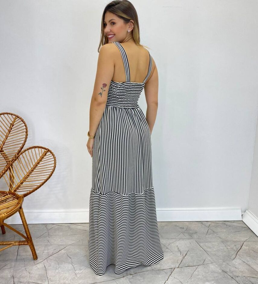 Vestido Longo com Bojo e Lastex Alça Grossa Listrado de Preto - Fernanda Ramos Store
