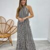 Vestido Longo Frente Única com Bojo e Amarração no Pescoço Listrado Preto - Fernanda Ramos Store