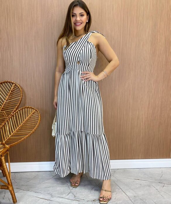 Vestido Midi com Bojo Nula Manga com Amarração no Ombro Listrado Preto - Fernanda Ramos Store