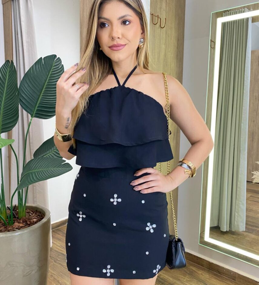 Conjunto Feminino Preto Cropped sem Bojo e Saia com Detalhe em Flor - Fernanda Ramos Store