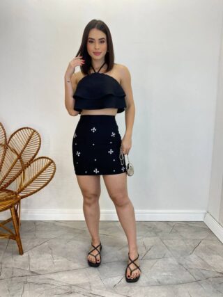 Conjunto Feminino Preto Cropped sem Bojo e Saia com Detalhe em Flor - Fernanda Ramos Store