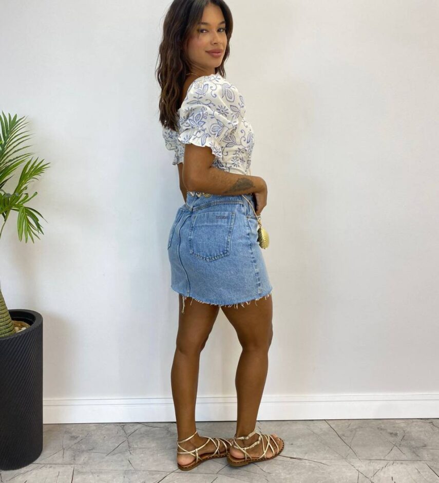 Cropped Feminino com Bojo Manga Bufante Estampado em Azul - Fernanda Ramos Store