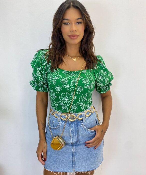 Cropped Feminino com Bojo Manga Bufante Estampado Verde - Fernanda Ramos Store