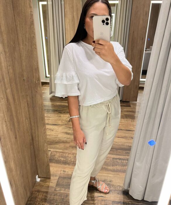 Cropped Feminino Fernanda Branco sem Bojo com Aplicações na Manga - Fernanda Ramos Store