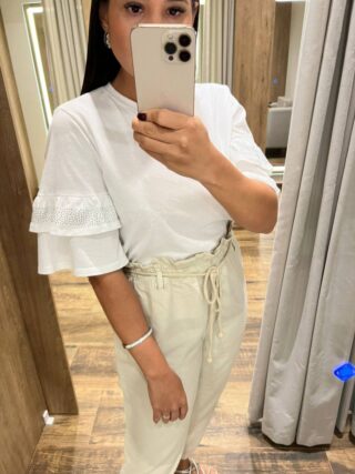 Cropped Feminino Fernanda Branco sem Bojo com Aplicações na Manga - Fernanda Ramos Store