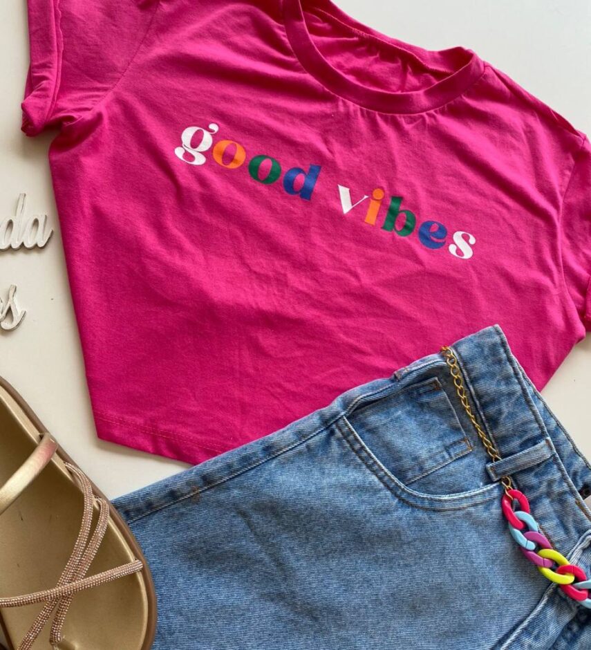 Cropped Feminino Manga Curta Good Vibes Pink - Fernanda Ramos Store