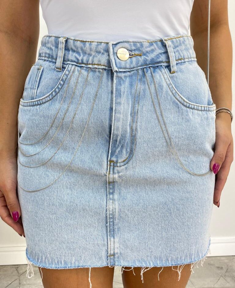 Saia Feminina Jeans Curta com Detalhe em Corrente - Fernanda Ramos Store