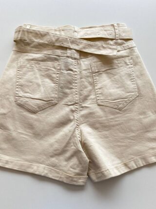 Short Feminino com Cinto e Detalhe em Pregas Bege - Fernanda Ramos Store