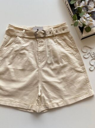 Short Feminino com Cinto e Detalhe em Pregas Bege - Fernanda Ramos Store