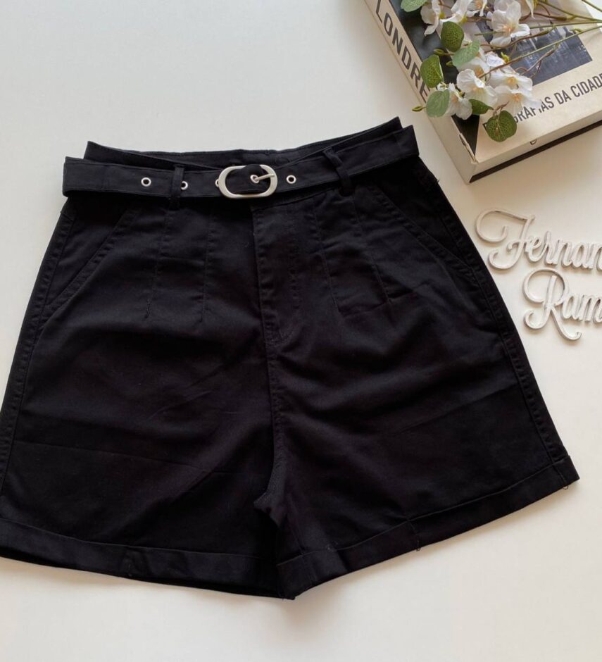 Short Feminino com Cinto e Detalhe em Pregas Preto - Fernanda Ramos Store