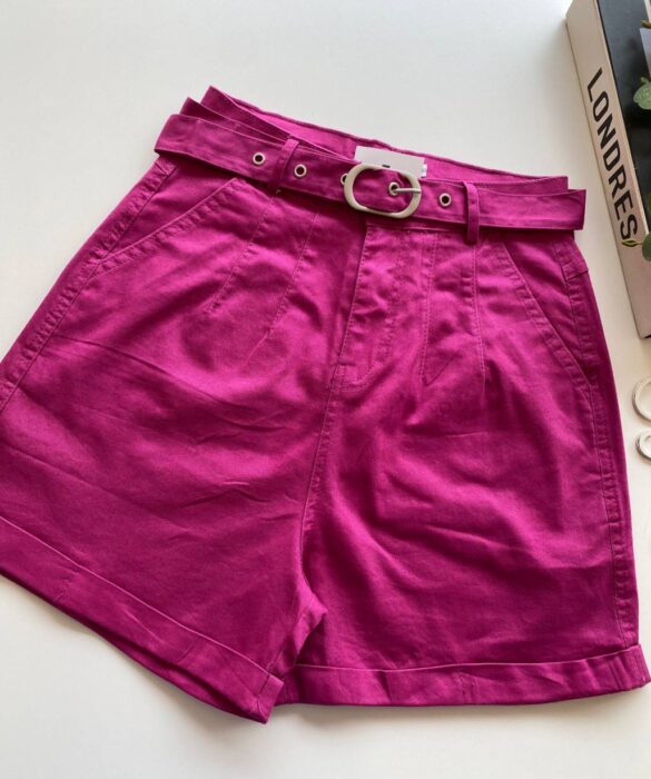 Short Feminino com Cinto e Detalhe em Pregas Fúcsia - Fernanda Ramos Store