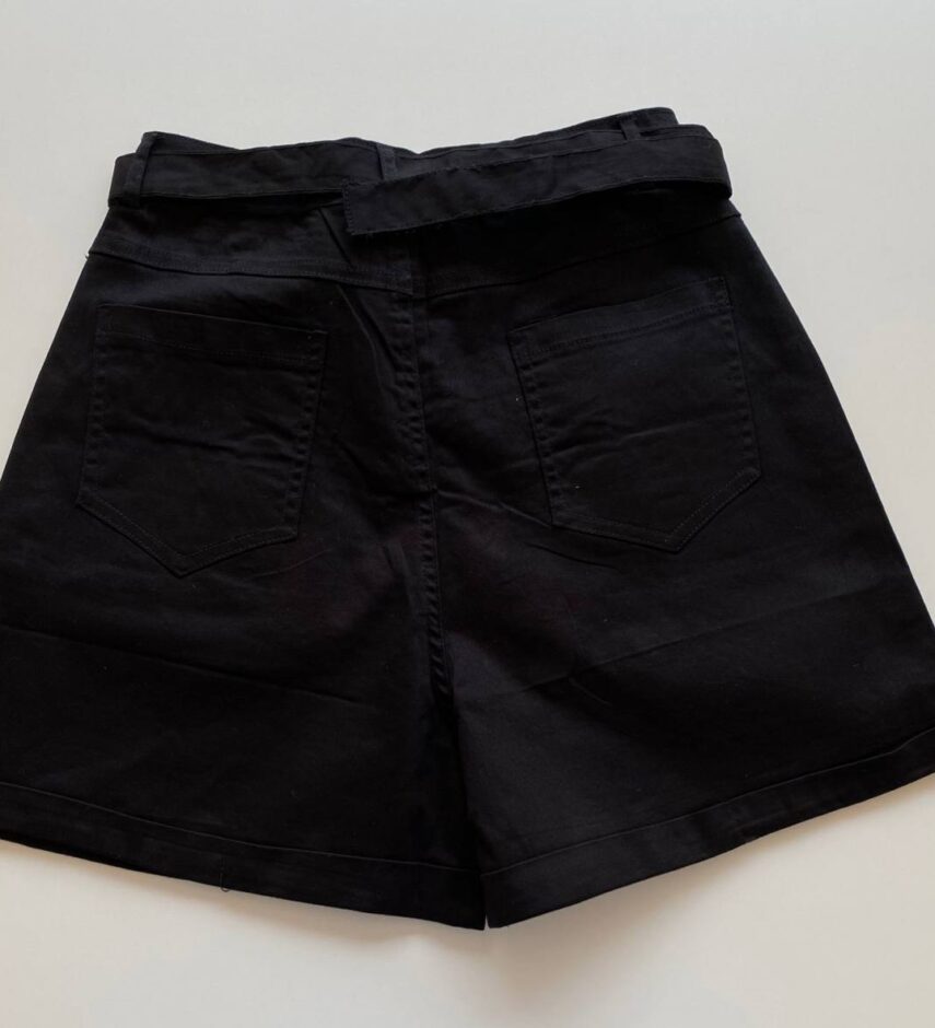 Short Feminino com Cinto e Detalhe em Pregas Preto - Fernanda Ramos Store