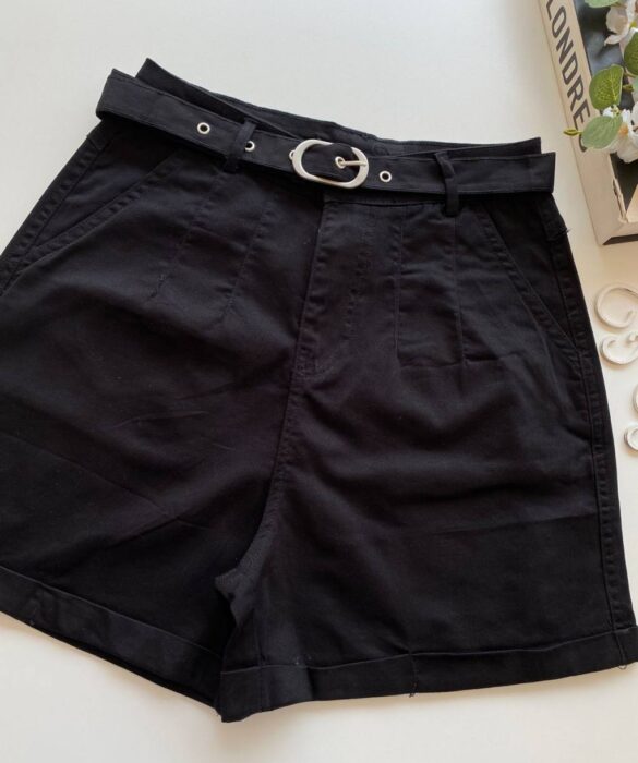 Short Feminino com Cinto e Detalhe em Pregas Preto - Fernanda Ramos Store