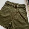 Short Feminino com Cinto e Detalhe em Pregas Verde Militar - Fernanda Ramos Store