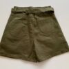 Short Feminino com Cinto e Detalhe em Pregas Verde Militar - Fernanda Ramos Store