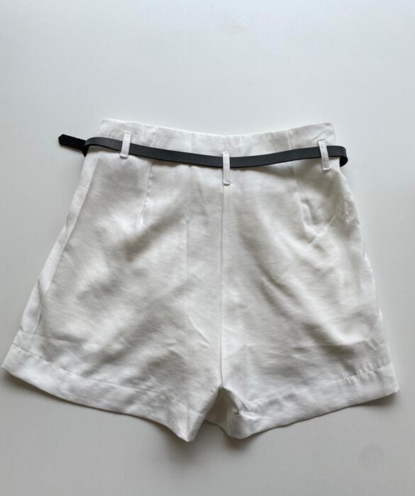 Short Feminino Juliana com Cinto Branco - Fernanda Ramos Store