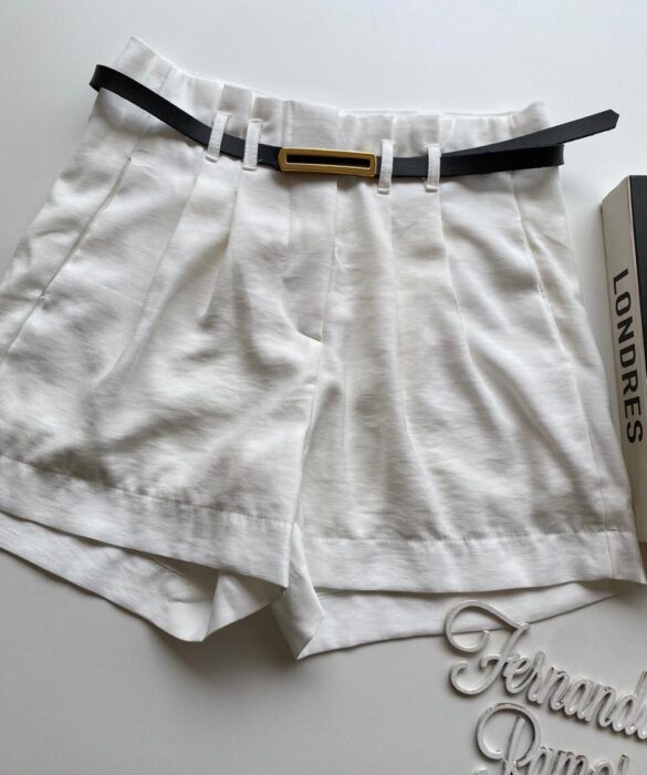 Short Feminino Juliana com Cinto Branco - Fernanda Ramos Store