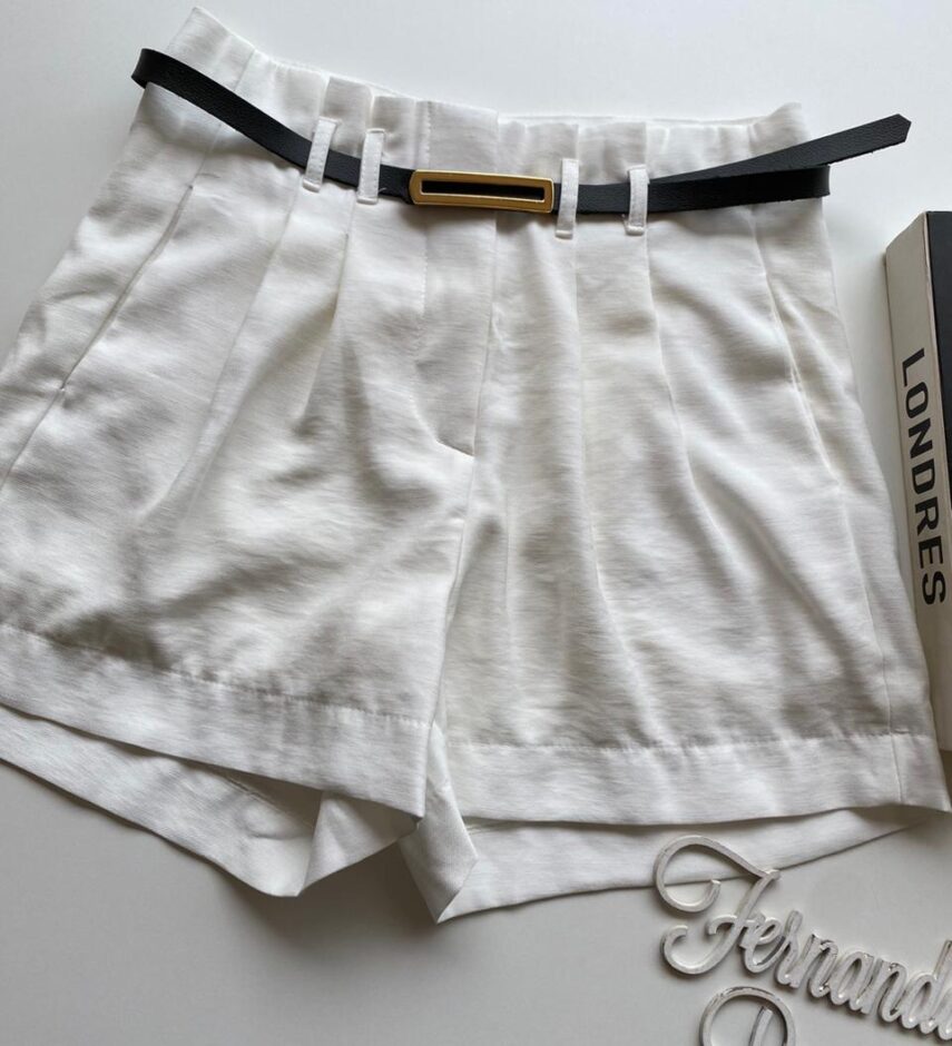 Short Feminino Juliana com Cinto Branco - Fernanda Ramos Store