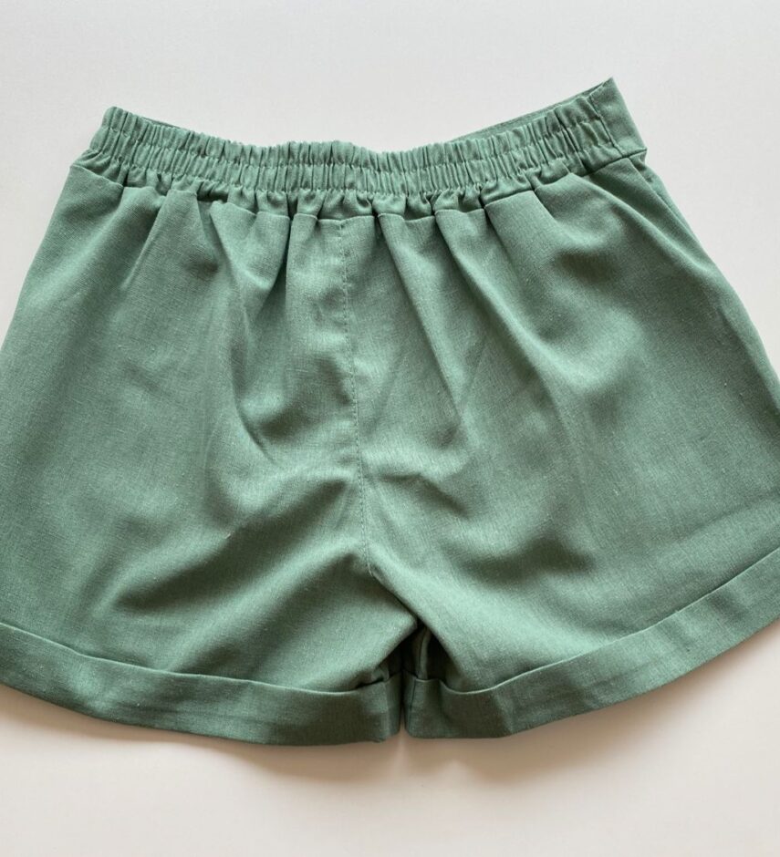 Short Feminino Viscolinho Jéssica com Bolsos Verde Oliva - Fernanda Ramos Store