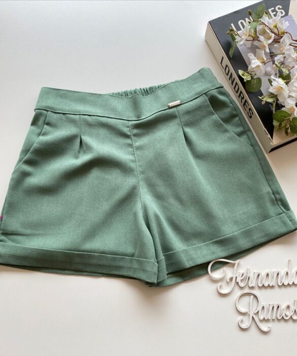 Short Feminino Viscolinho Jéssica com Bolsos Verde Oliva - Fernanda Ramos Store