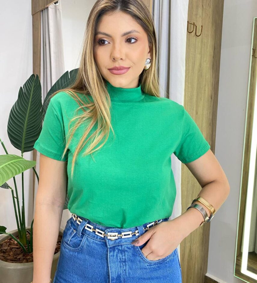 T-shirt Manga Curta Básica com Gola Verde - Fernanda Ramos Store