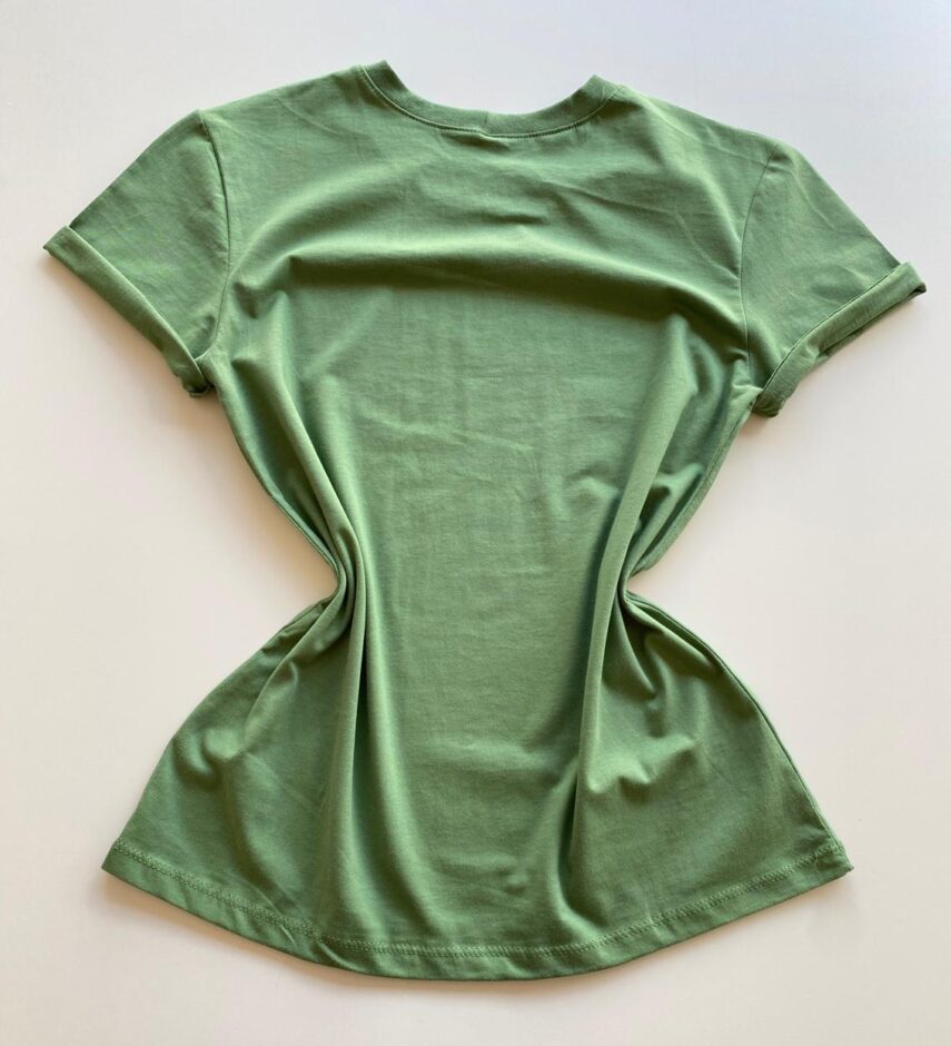 T-shirt Manga Curta Feminina Be Good To Yourself Verde Oliva - Fernanda Ramos Store