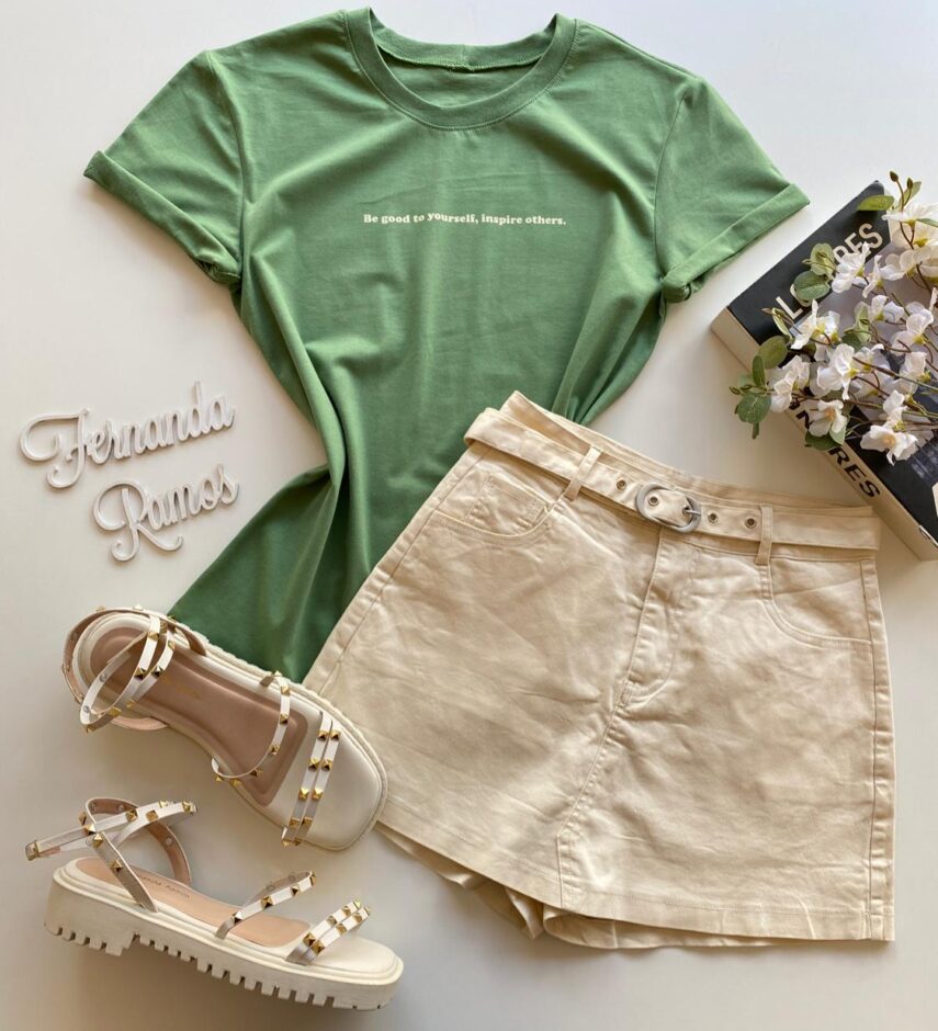 T-shirt Manga Curta Feminina Be Good To Yourself Verde Oliva - Fernanda Ramos Store