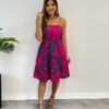 Vestido Feminino Curto com Bojo Estampado Fundo Fúcsia - Fernanda Ramos Store