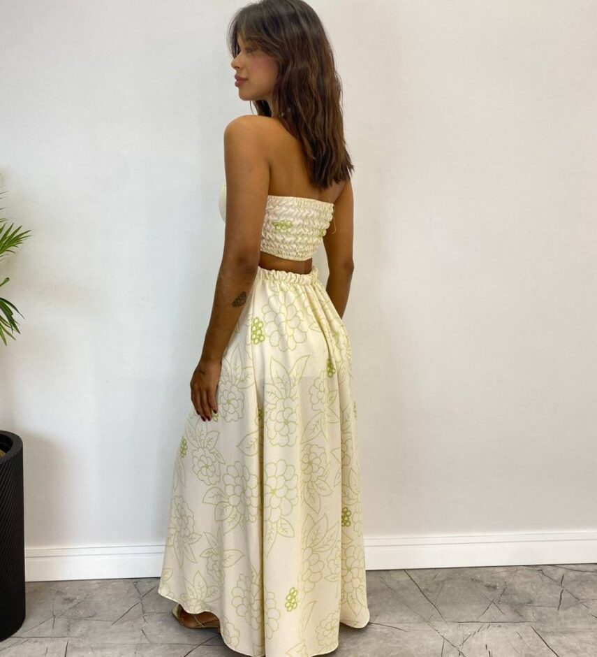 Vestido Longo com Bojo e Amarração no Pescoço Estampado Nude - Fernanda Ramos Store