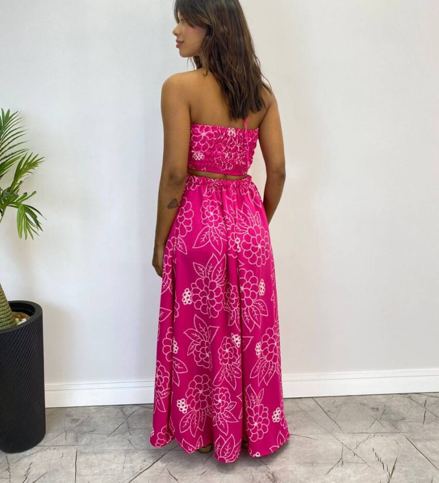 Vestido Longo com Bojo e Amarração no Pescoço Estampado Pink - Fernanda Ramos Store
