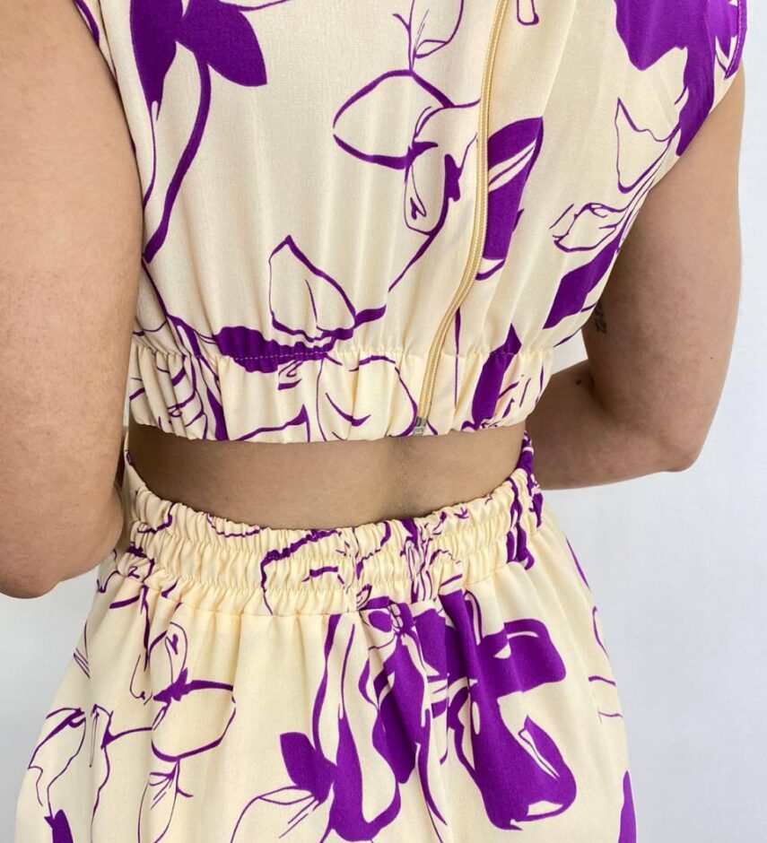 Vestido Midi sem Bojo Gola Alta Nude Estampado de Roxo - Fernanda Ramos Store