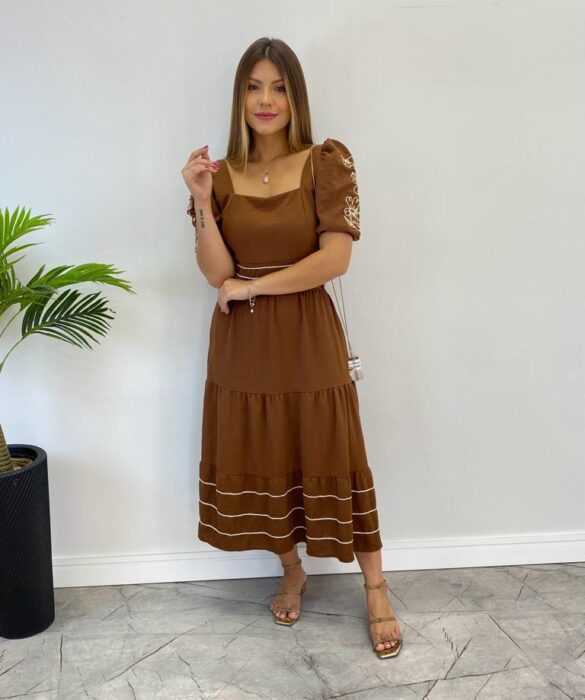 Vestido Midi sem Bojo Mangas Bordadas Marrom - Fernanda Ramos Store