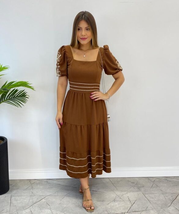 Vestido Midi sem Bojo Mangas Bordadas Marrom - Fernanda Ramos Store