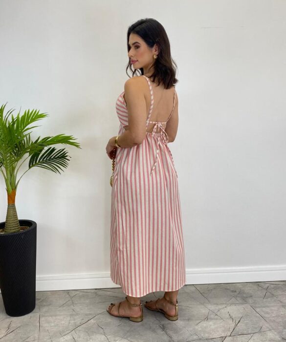 Vestido Midi Tricoline com Bojo e Fenda Listrado de Rosa - Fernanda Ramos Store