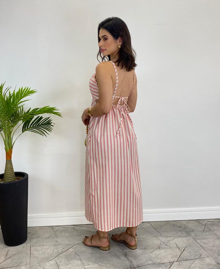 Vestido Midi Tricoline com Bojo e Fenda Listrado de Rosa - Fernanda Ramos Store