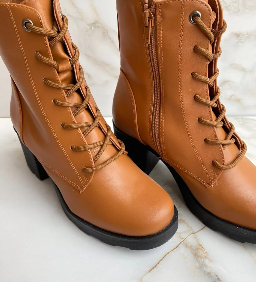 Bota Coturno Feminina Caramelo com Salto - Fernanda Ramos Store