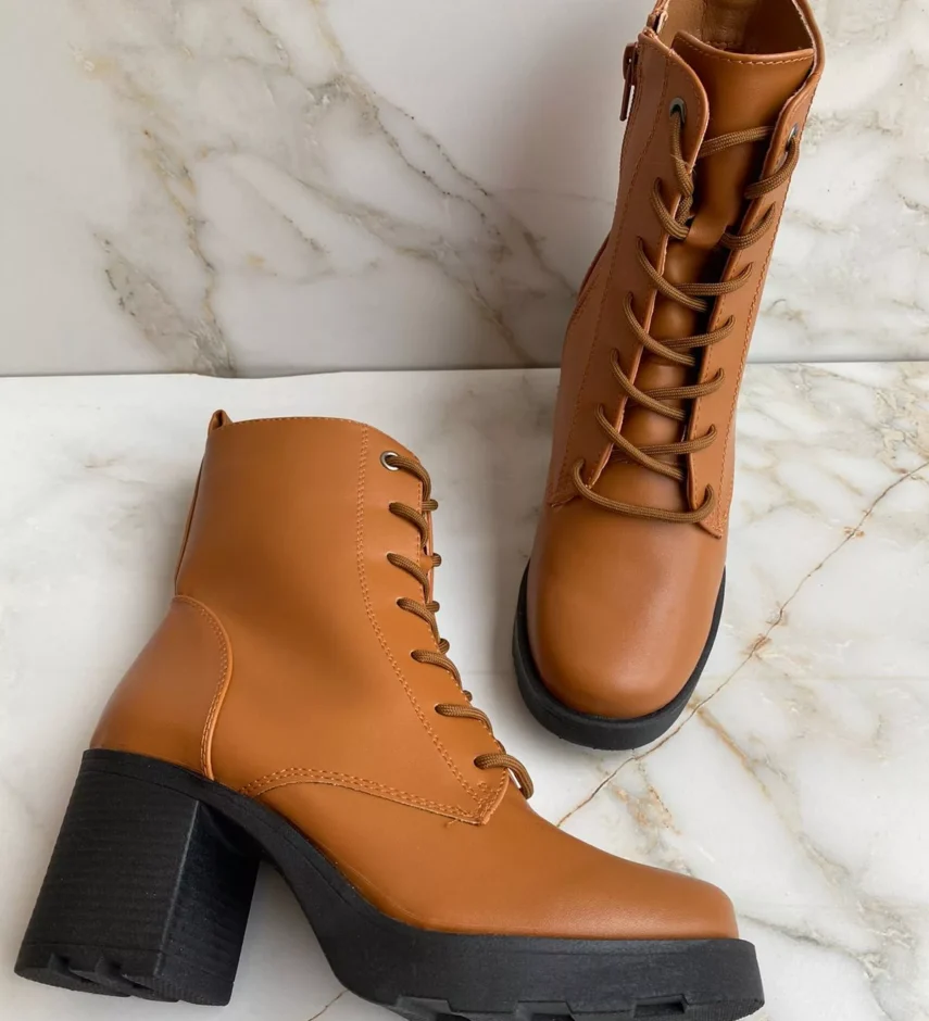 Bota Coturno Feminina Caramelo com Salto - Fernanda Ramos Store
