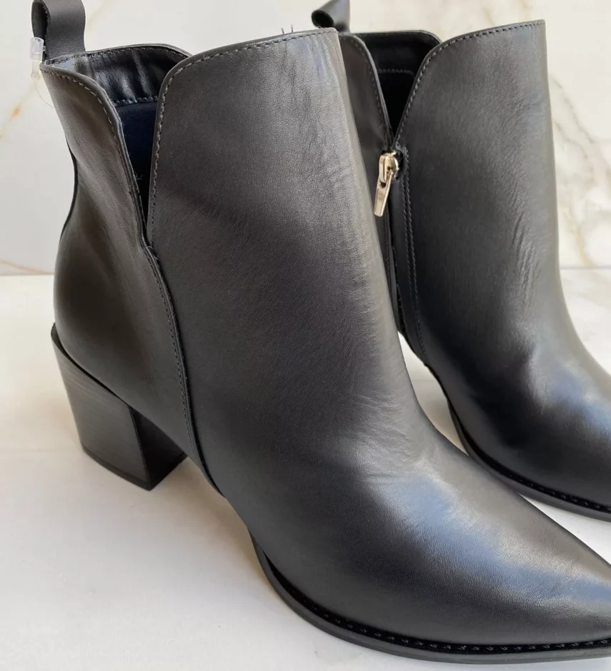Bota Feminina Couro Cano Curto Bico Fino Preta - Fernanda Ramos Store