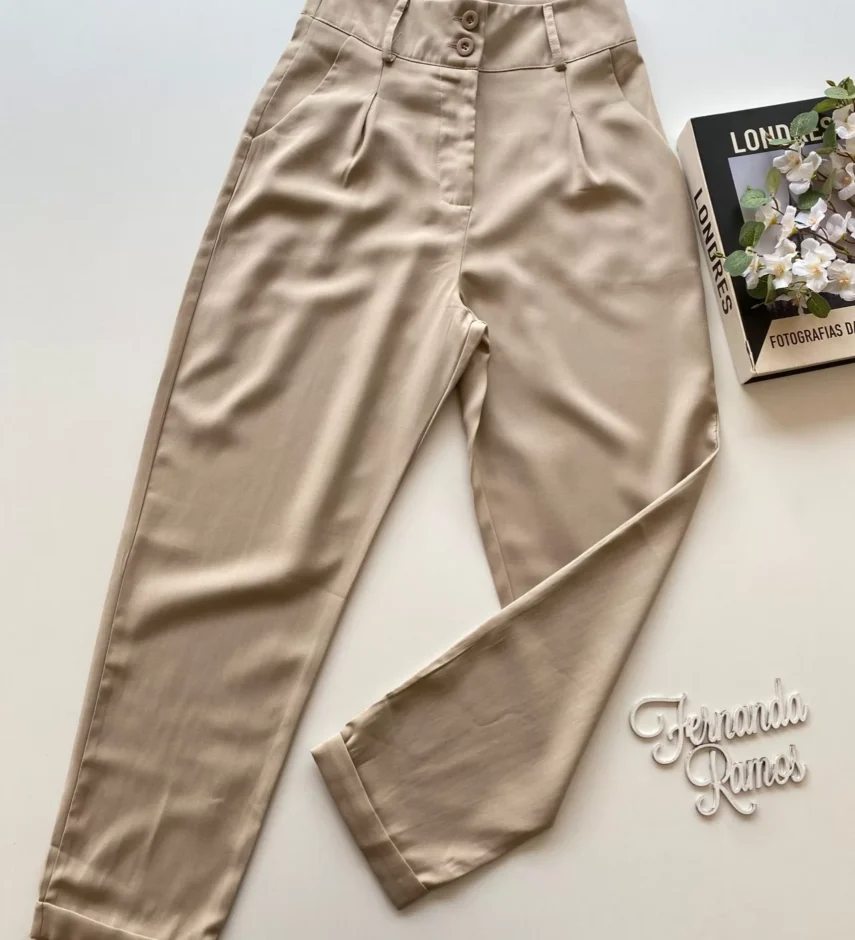 Calça Feminina Alfaiataria com 2 Botões Bege - Fernanda Ramos Store