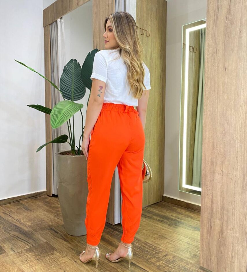 Calça Feminina Botão Encapado com Bolsos Coral - Fernanda Ramos Store