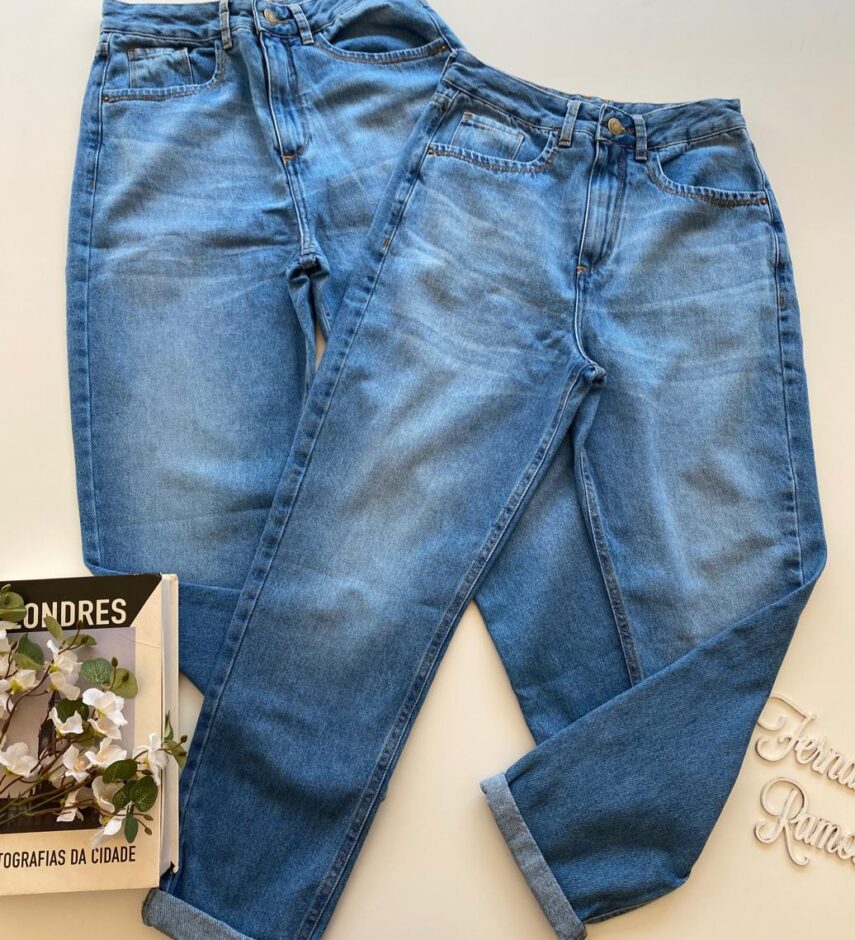 Calça Feminina Mom Barra Dobrada Jeans Claro 016165 - Fernanda Ramos Store