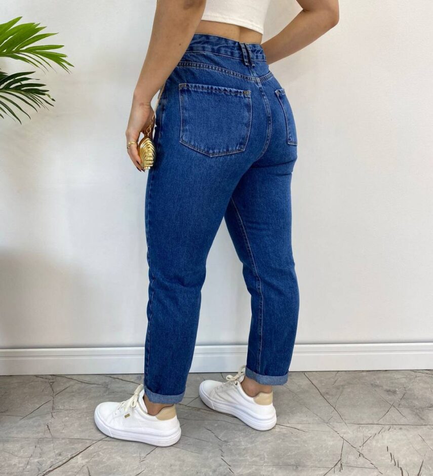 Calça Jeans Feminina Mom com Barra Dobrada - Fernanda Ramos Store