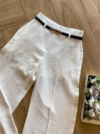 Calça Social Feminina Pantalona Viscose Off White com Cinto - Fernanda Ramos Store