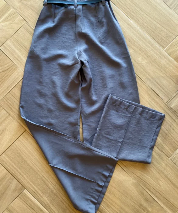 Calça Social Feminina Pantalona Viscose Cinza com Cinto - Fernanda Ramos Store